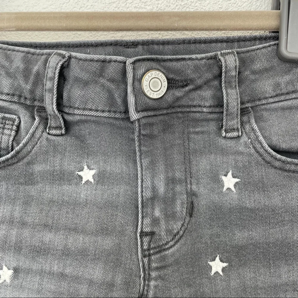 GAP star embroidered